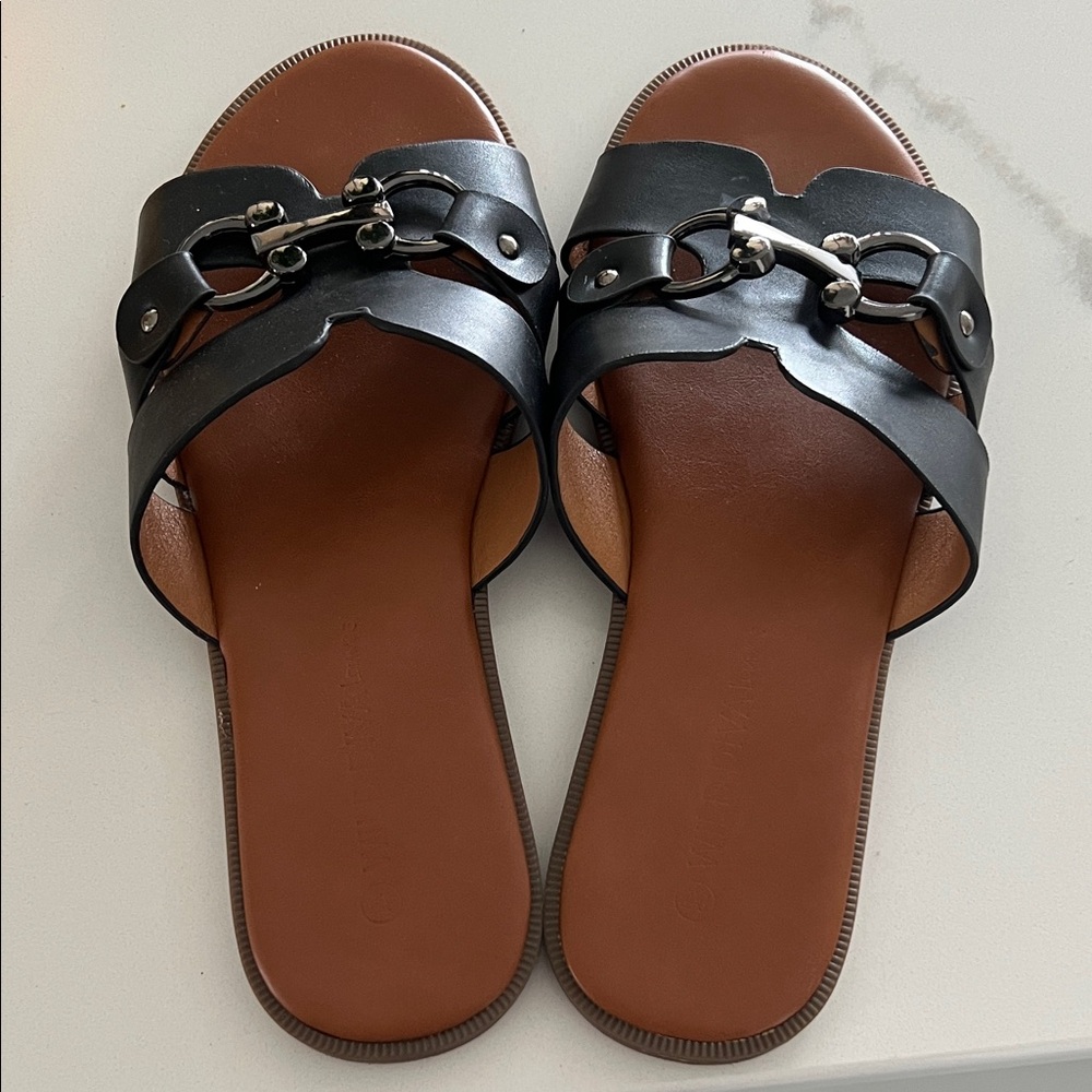 NEW! Women's Black Leather Sandals
